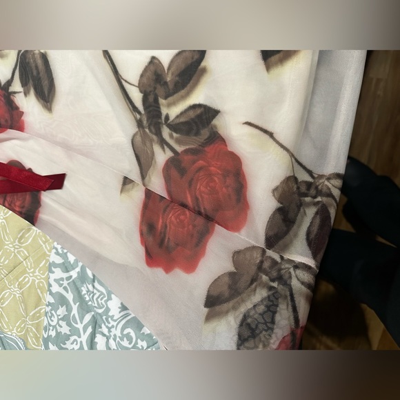 Womens Rose Dress - Picture 2 of 3